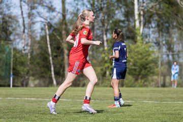 Bild 406 - wBJ Hamburger SV - Hertha BSC : Ergebnis: 5:2